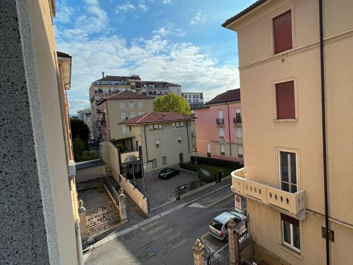 Appartamento monolocale in affitto in Via Alessandro Manzoni, Stazione, Bergamo