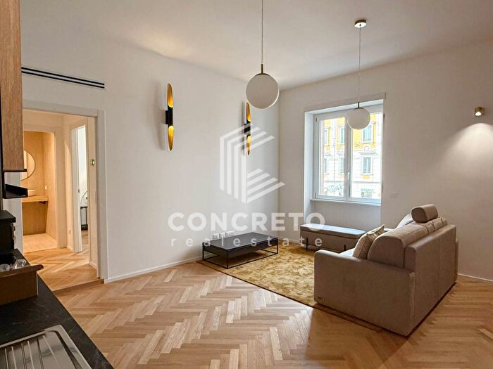 Appartamento trilocale in affitto in Via Edmondo De Amicis, Sant'Ambrogio, Milano