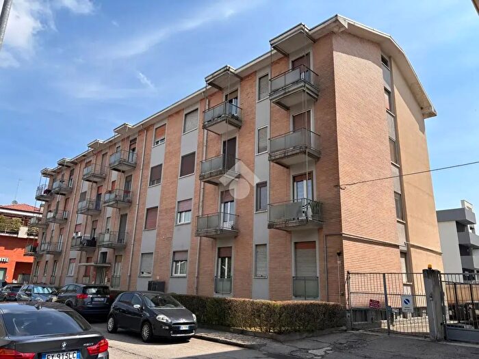 Appartamento trilocale in vendita in Via Gaggini, Novara