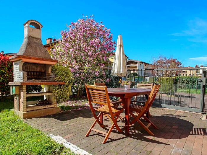 Appartamento con 5 locali in vendita in Via Rocco Chinnici, Bolzano Vicentino