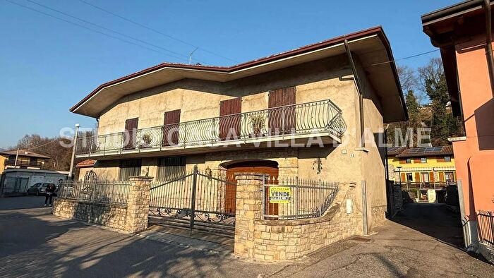 Casa con 5 locali in vendita in Via Molino di Sopra, Paladina
