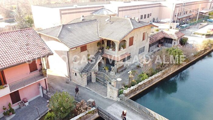 Case in Vendita e in Affitto - 3