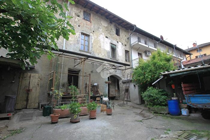 Casa con 5 locali in vendita in Via Giuseppe Garibaldi, Sirone