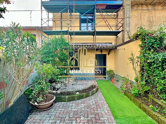 Casa con 5 locali in vendita in Alessandria