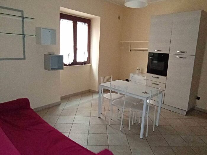 Appartamento quadrilocale in affitto in Via Luigi Angeloni, Centro, Frosinone