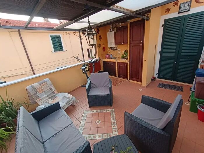 Appartamento quadrilocale in vendita in Carrara