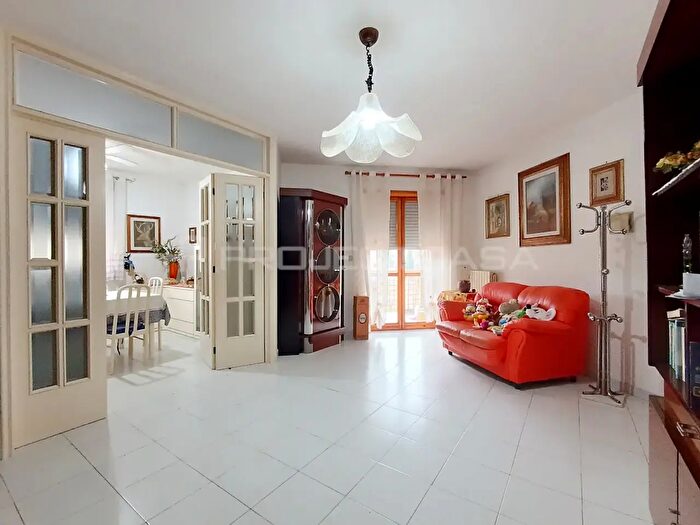 Appartamento con 5 locali in vendita in Via Ventiquattro Maggio, Maglie