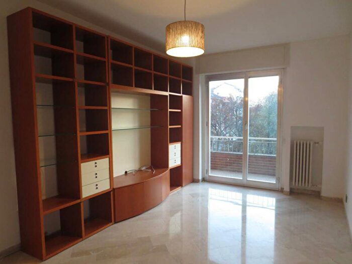 Appartamento con 5 locali in affitto in Piazza Aspromonte, Città Studi, Milano