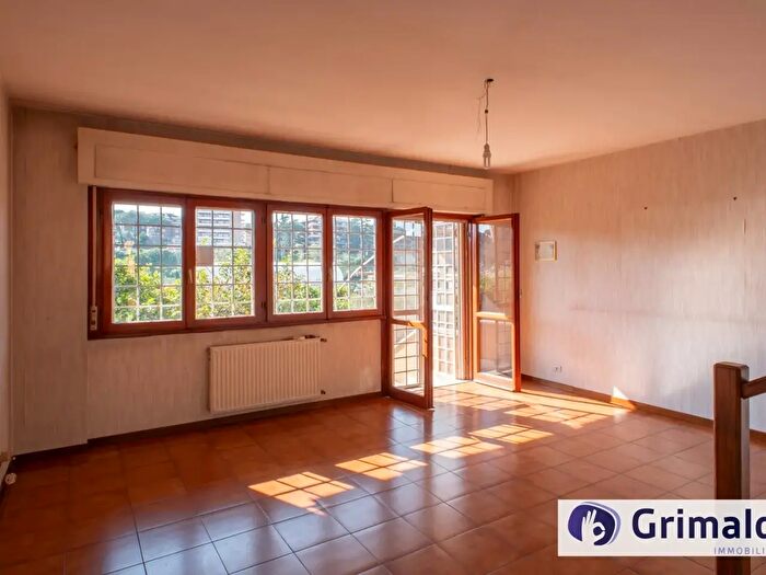 Casa quadrilocale in vendita in Via Emilio Almansi, Roma