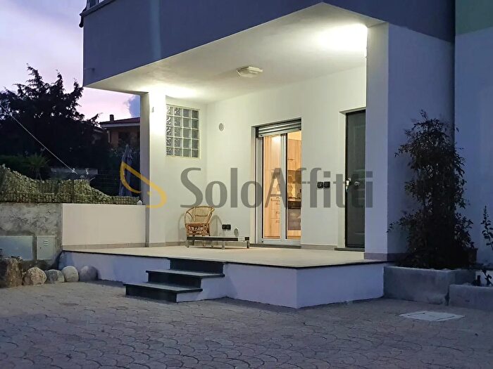 Appartamento bilocale in affitto in Borgia