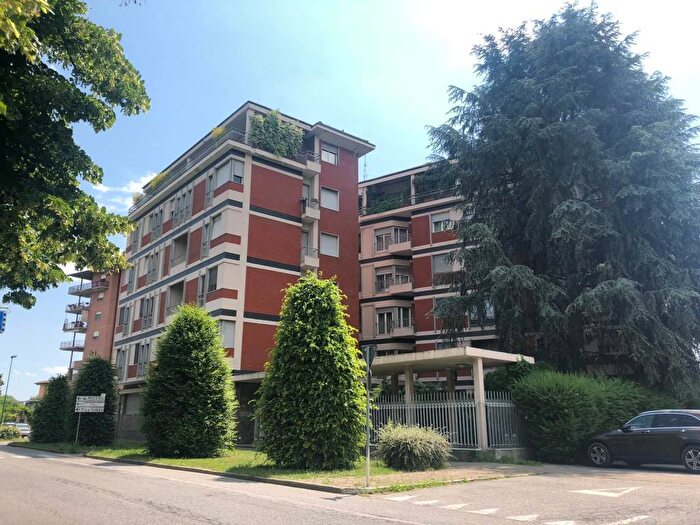 Appartamento trilocale in vendita in Corso Indipendenza, Valentino, Casale Monferrato