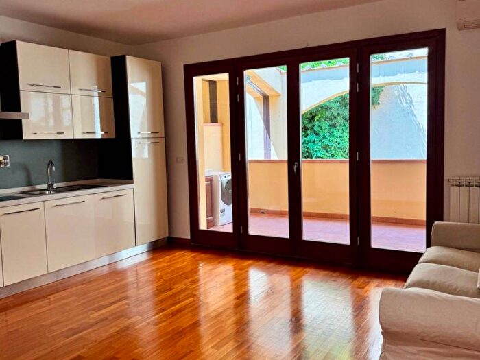 Appartamento trilocale in affitto in Viale Francesco Petrarca, Porta Romana, Firenze