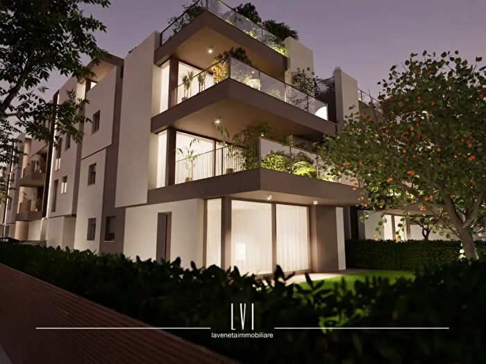 Appartamento quadrilocale in vendita in Via Gaetano Donizetti, Jesolo