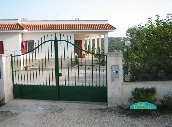 Casa con 5 locali in vendita in Contrada Pascarosa, Ostuni