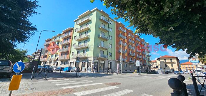 Appartamento trilocale in vendita in Via Serafino, Pinerolo