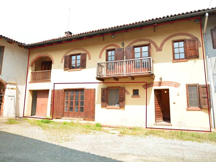 Casa trilocale in affitto in Via Vittorio Emanuele, Centro, Castelnuovo Don Bosco