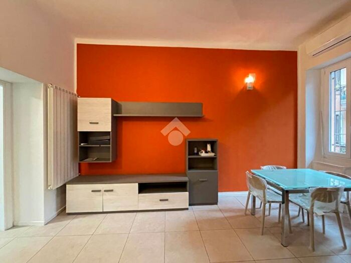 Appartamento bilocale in affitto in Via Garigliano, Isola, Milano