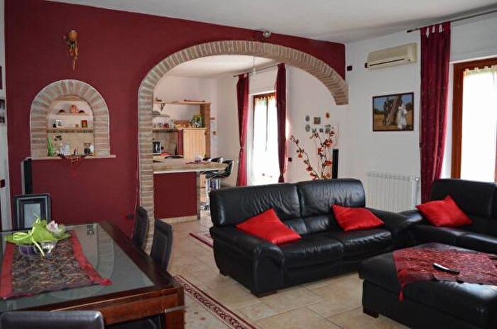 Appartamento quadrilocale in vendita in Campiglia Marittima