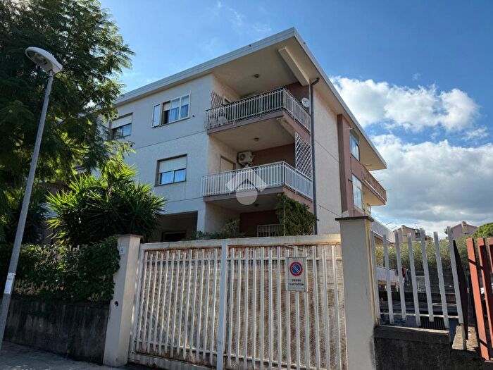 Appartamento quadrilocale in vendita in Via P Almerico, Riposto