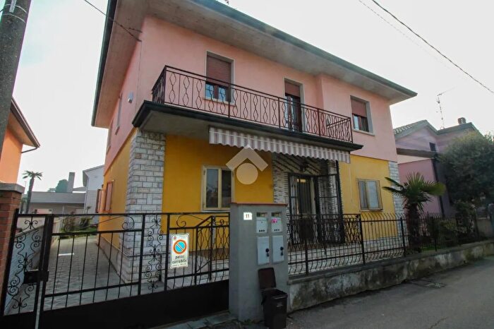 Appartamento quadrilocale in vendita in Via Raffaello Sanzio, Ghedi