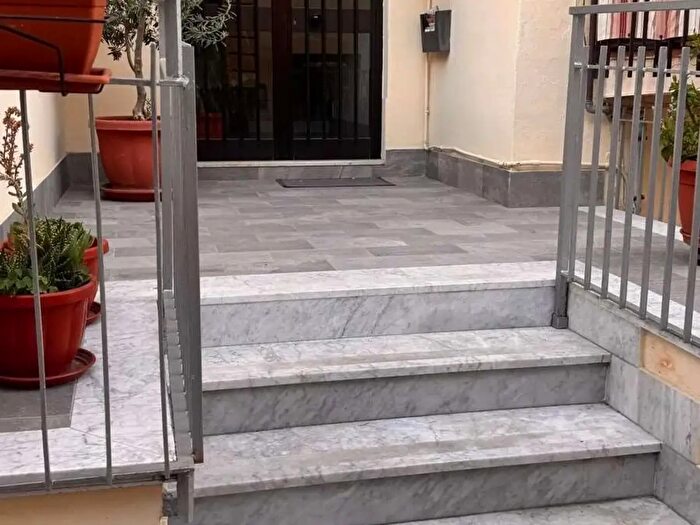Appartamento trilocale in affitto in Monte Di Procida