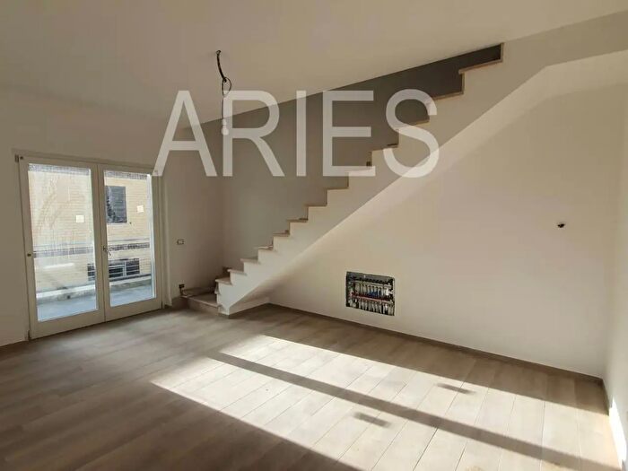 Appartamento trilocale in vendita in Via del Portico Placidiano, Fiumicino