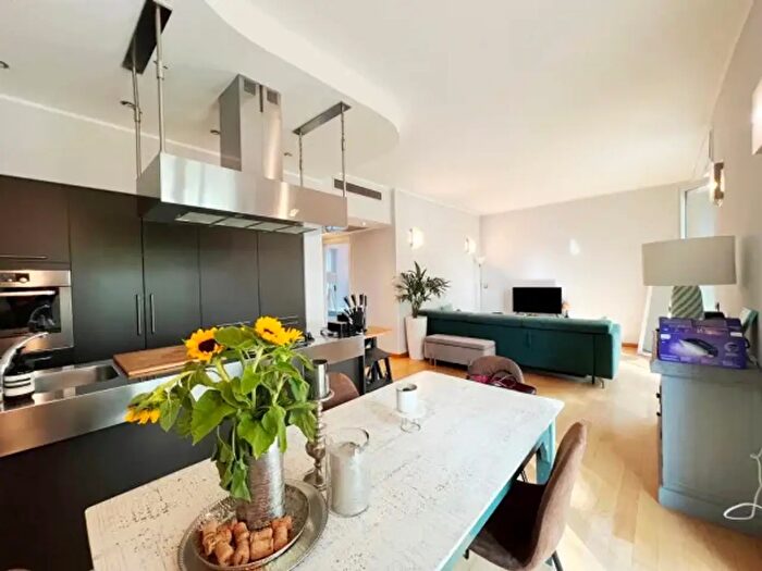 Appartamento trilocale in vendita in Via Marco Cremosano, Milano