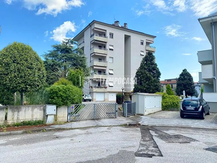 Appartamento trilocale in vendita in Via Galileo Galilei, Chiaravalle