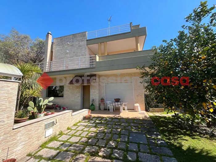 Casa con 5 locali in vendita in Via Fanelli, Bari