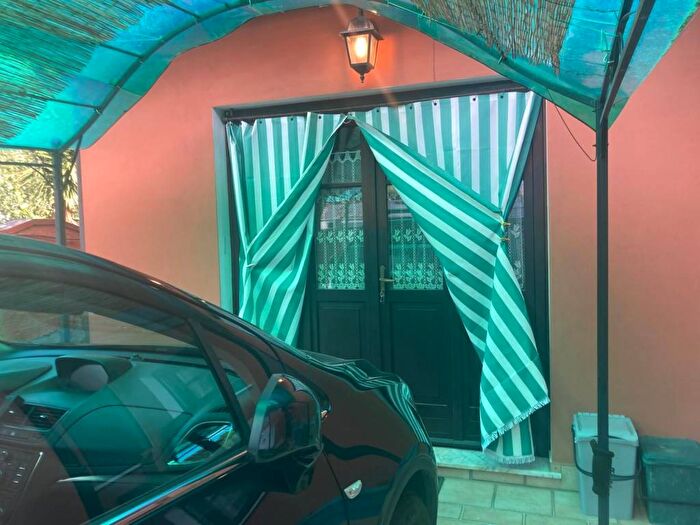 Appartamento bilocale in affitto in Via Antonio Canova, Vittoria Apuana, Forte dei Marmi