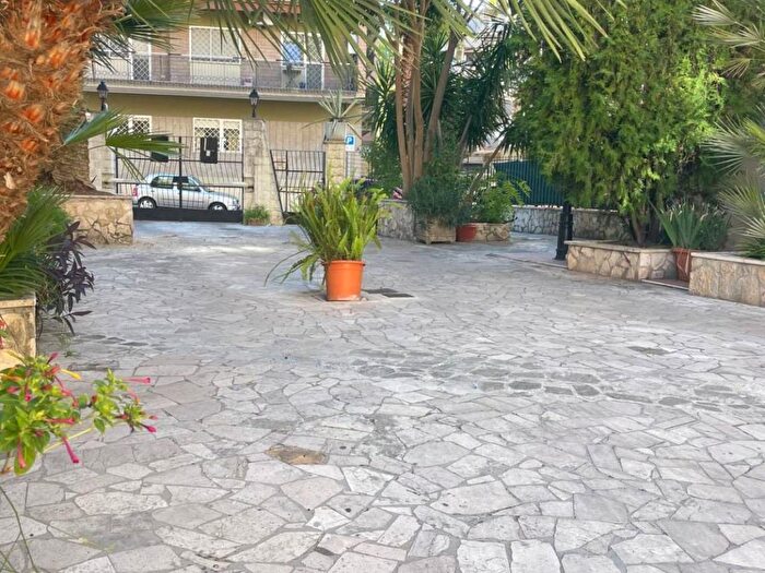 Appartamento trilocale in affitto in Via Jacopone da Todi, Talenti Monte Sacro, Roma