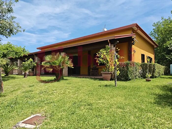 Casa con 5 locali in vendita in Contrada Biffali Snc, Melizzano