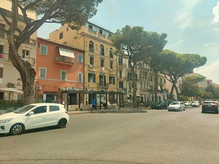 Appartamento quadrilocale in vendita in Corso Giacomo Matteotti, Albano Laziale