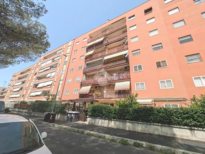 Appartamento quadrilocale in vendita in Via Lussemburgo, Ciampino