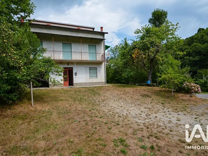 Casa con 12 locali in vendita in Via Riviera, Viola