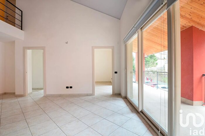 Appartamento con 8 locali in vendita in Piazza Marino Ferrari, Roccavignale