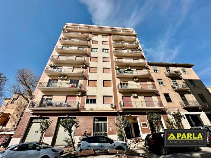 Appartamento con 5 locali in vendita in Via Cesare Battisti, Canicatti