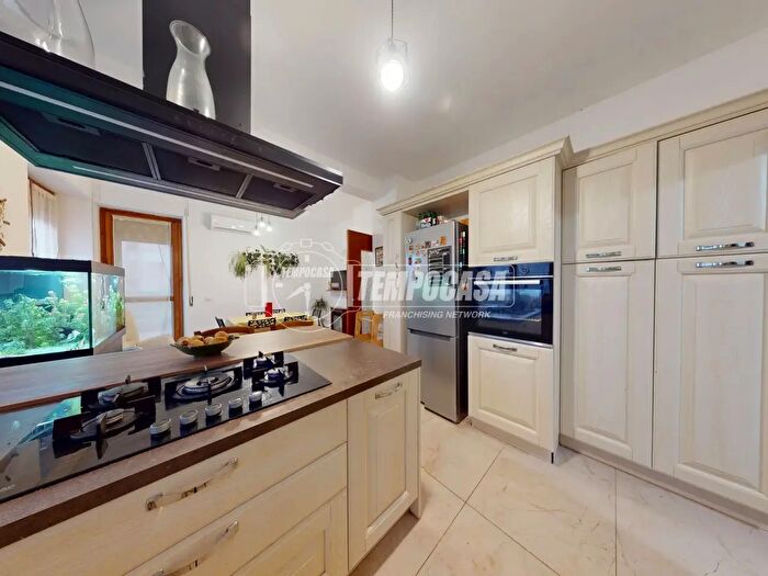 Appartamento quadrilocale in vendita in Via Prunizedda, Sassari