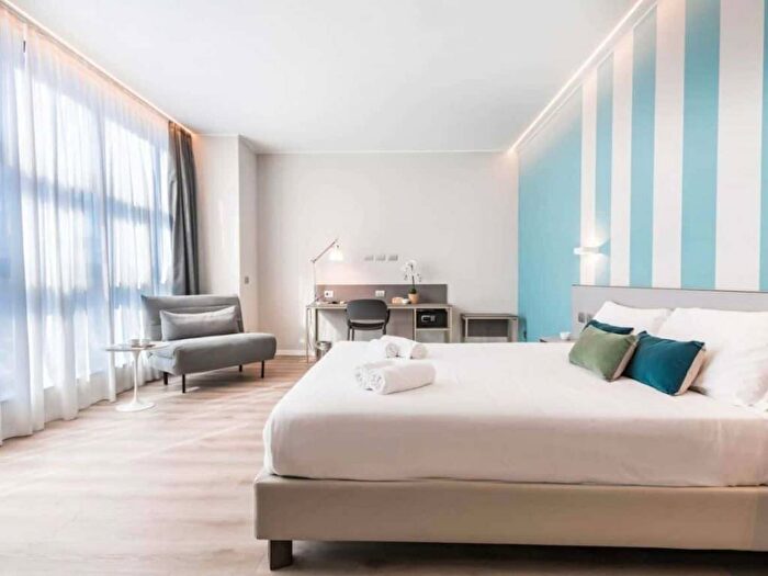 Appartamento bilocale in affitto in Piazza Tirana, Giambellino, Milano