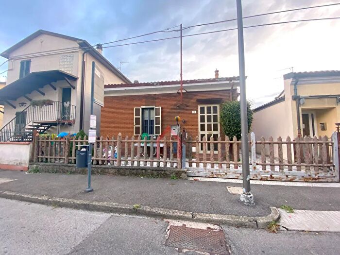 Casa quadrilocale in vendita in Via Fontanelle, Forli