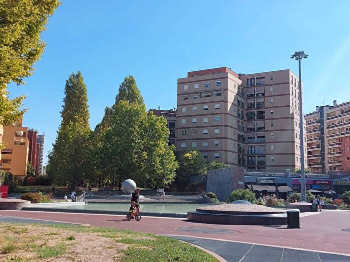 Appartamento trilocale in affitto in Via Caduti in Missione di Pace, Rubattino, Milano