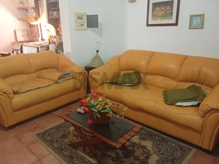 Casa con 7 locali in vendita in Niscemi