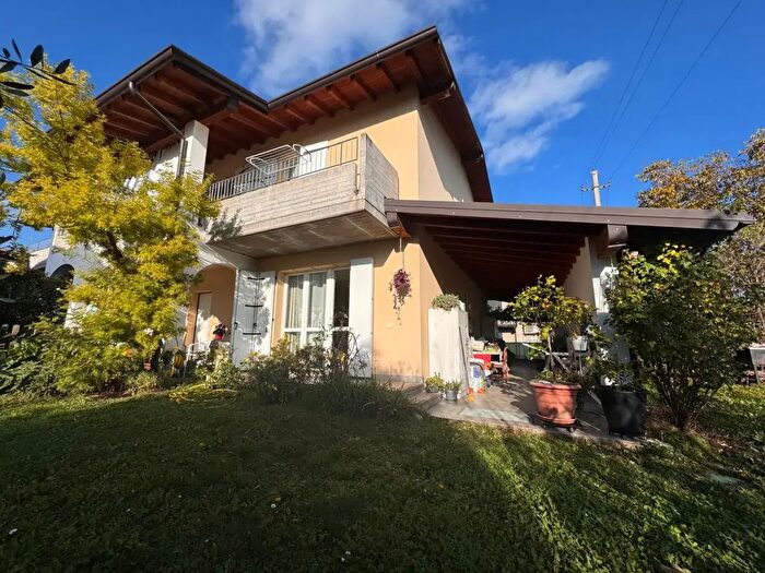 Appartamento quadrilocale in vendita in Via Aldo Moro, Muscoline