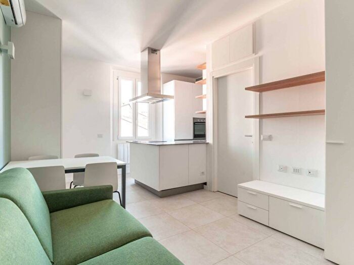 Appartamento monolocale in affitto in Via Giuseppe Meda, Ascanio Sforza, Milano