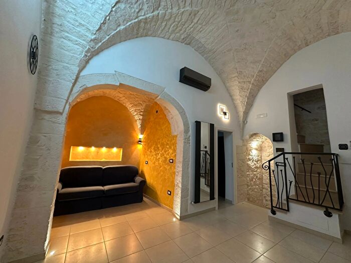 Casa trilocale in vendita in Vicolo Sarpi, Ostuni