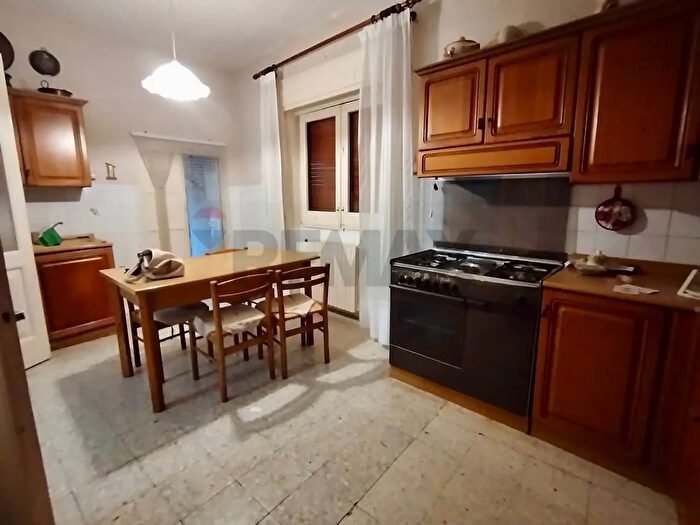 Casa con 11 locali in vendita in Via Bologna, San Pietro Vernotico
