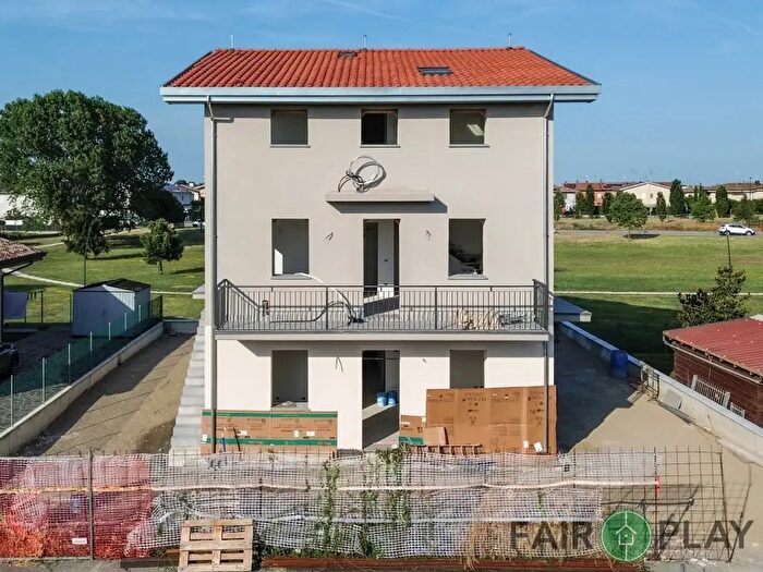 Appartamento quadrilocale in vendita in Via Adele Bei, Ravenna