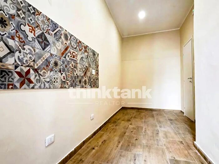 Appartamento con 5 locali in vendita in Via Santa Maria della Catena Snc, Catania