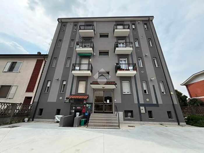 Appartamento monolocale in vendita in Via Achille Grandi, Casorate Primo