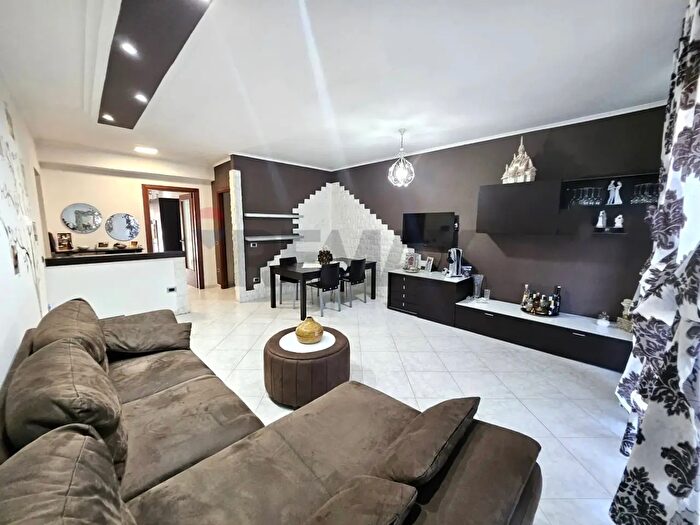 Appartamento con 5 locali in vendita in Via San Francesco a Patria, Giugliano In Campania